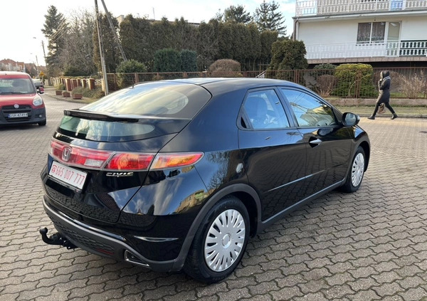 Honda Civic cena 16900 przebieg: 170000, rok produkcji 2006 z Skwierzyna małe 211